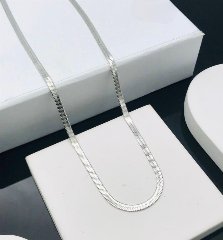 Muse – Sleek Snake Chain